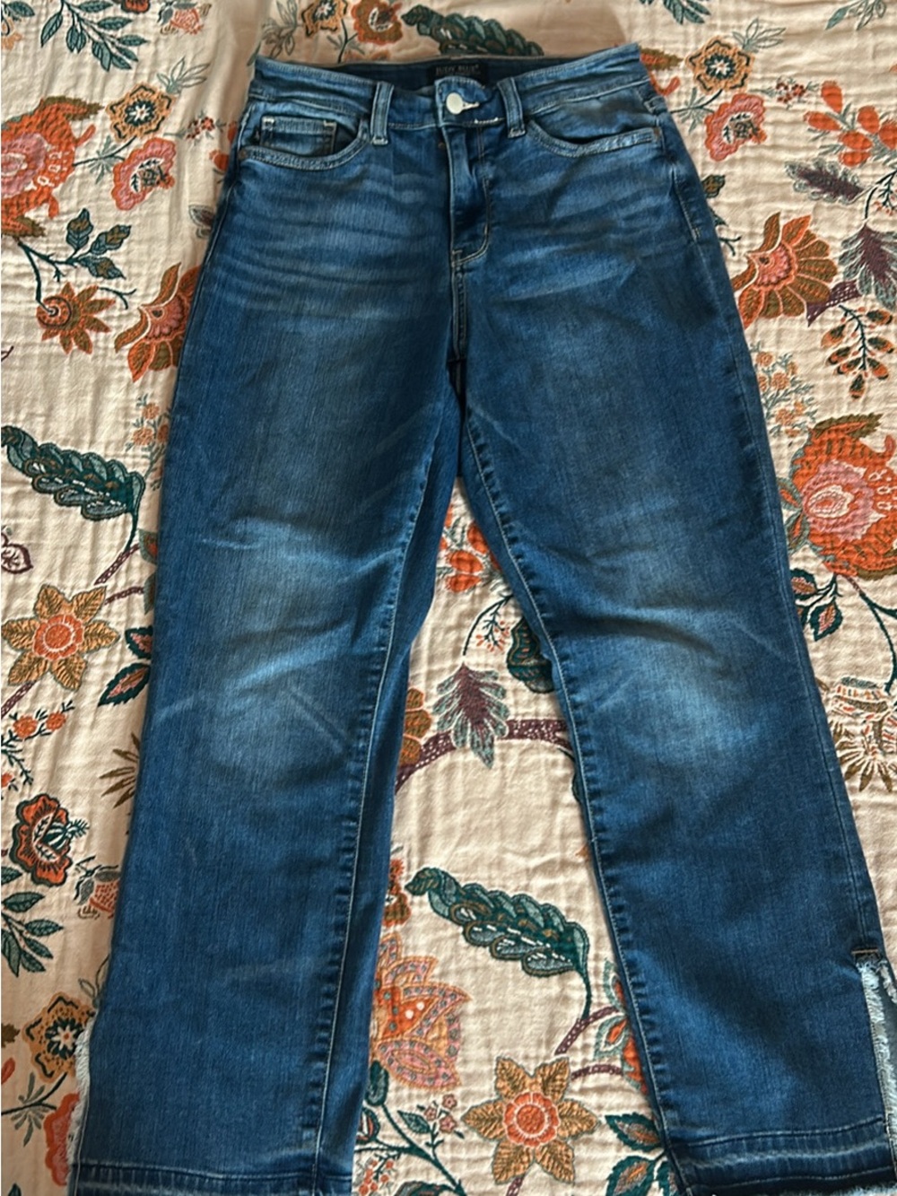 Judy Blue Light-Mid Blue Straight Fit Jeans